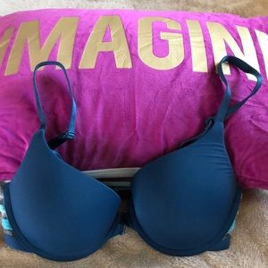 Victoria Secret Front Clasp Padded Push-up Bra